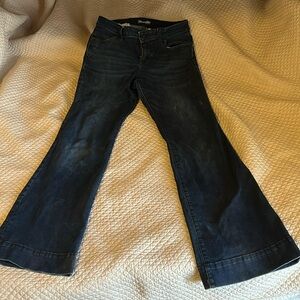 Selling wrangler jeans.